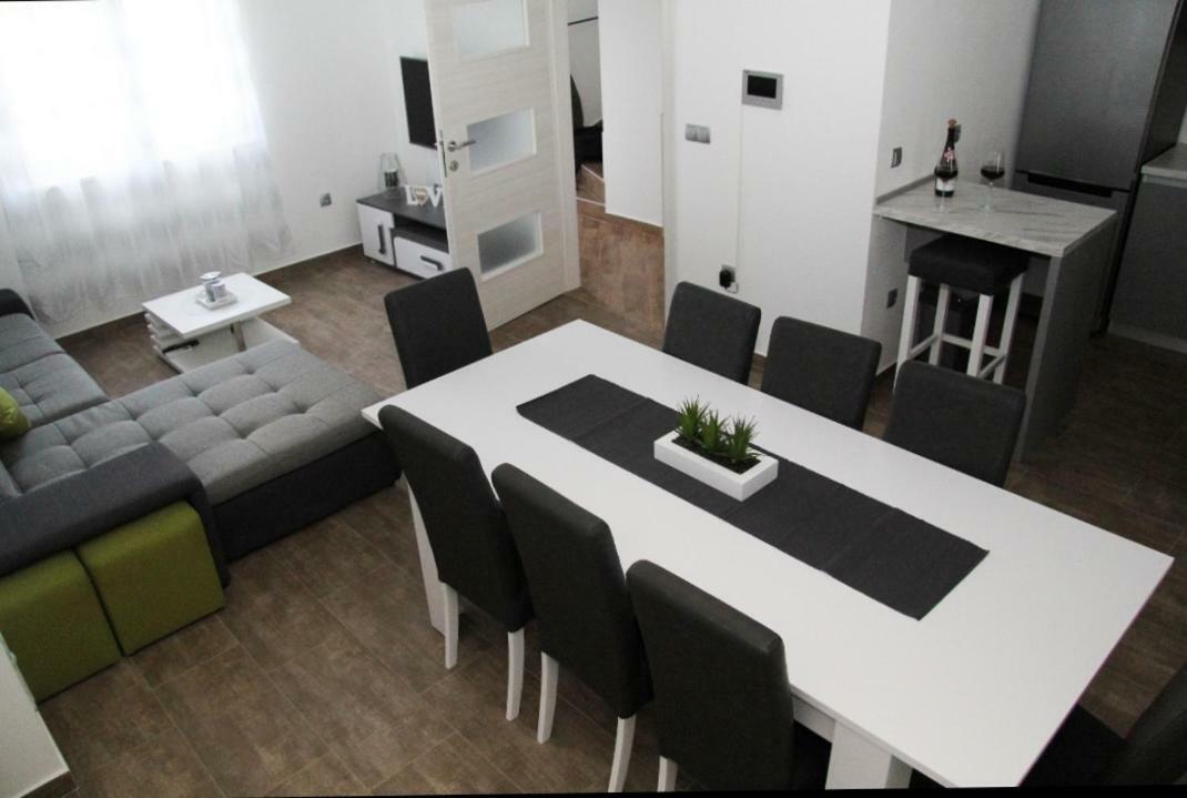 Apartman Ivana Biograd Na Moru Εξωτερικό φωτογραφία