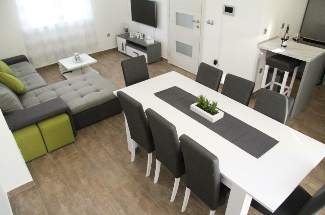 Apartman Ivana Biograd Na Moru Εξωτερικό φωτογραφία